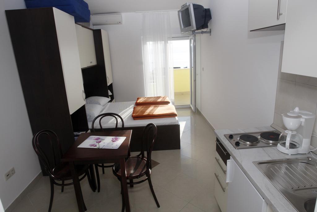 Apartments Rubic Omiš Exterior foto